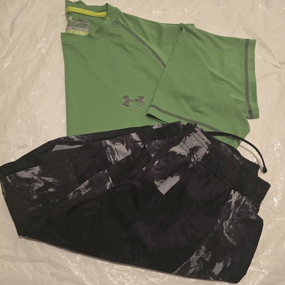 Under armour Combo t. Shirt and shorts - Picture 7 of 8